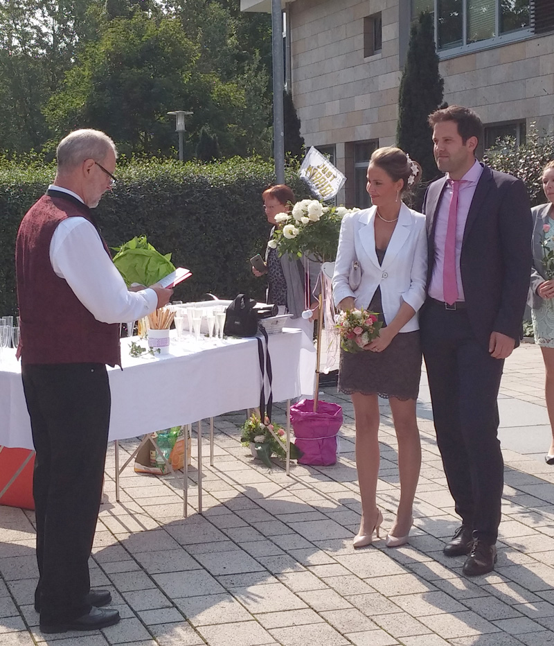 Männerchor singt bei Hochzeit von Frank und Susi