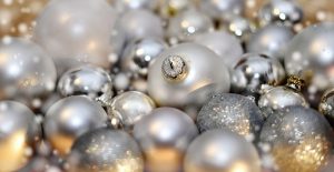 tree-decorations-3889456_1280